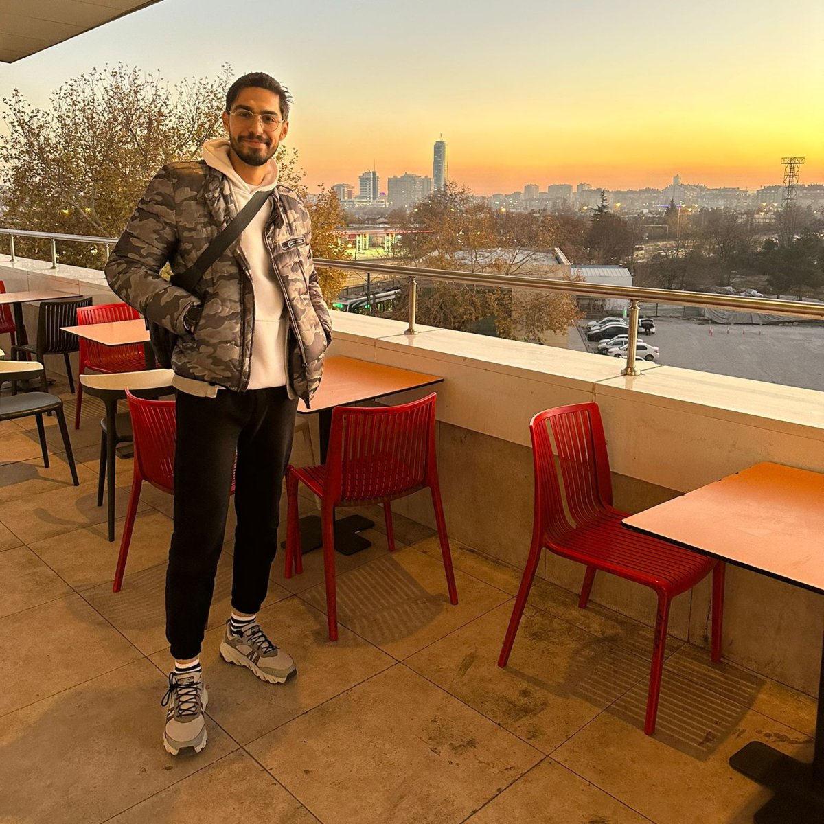 Model fotoğrafı 2