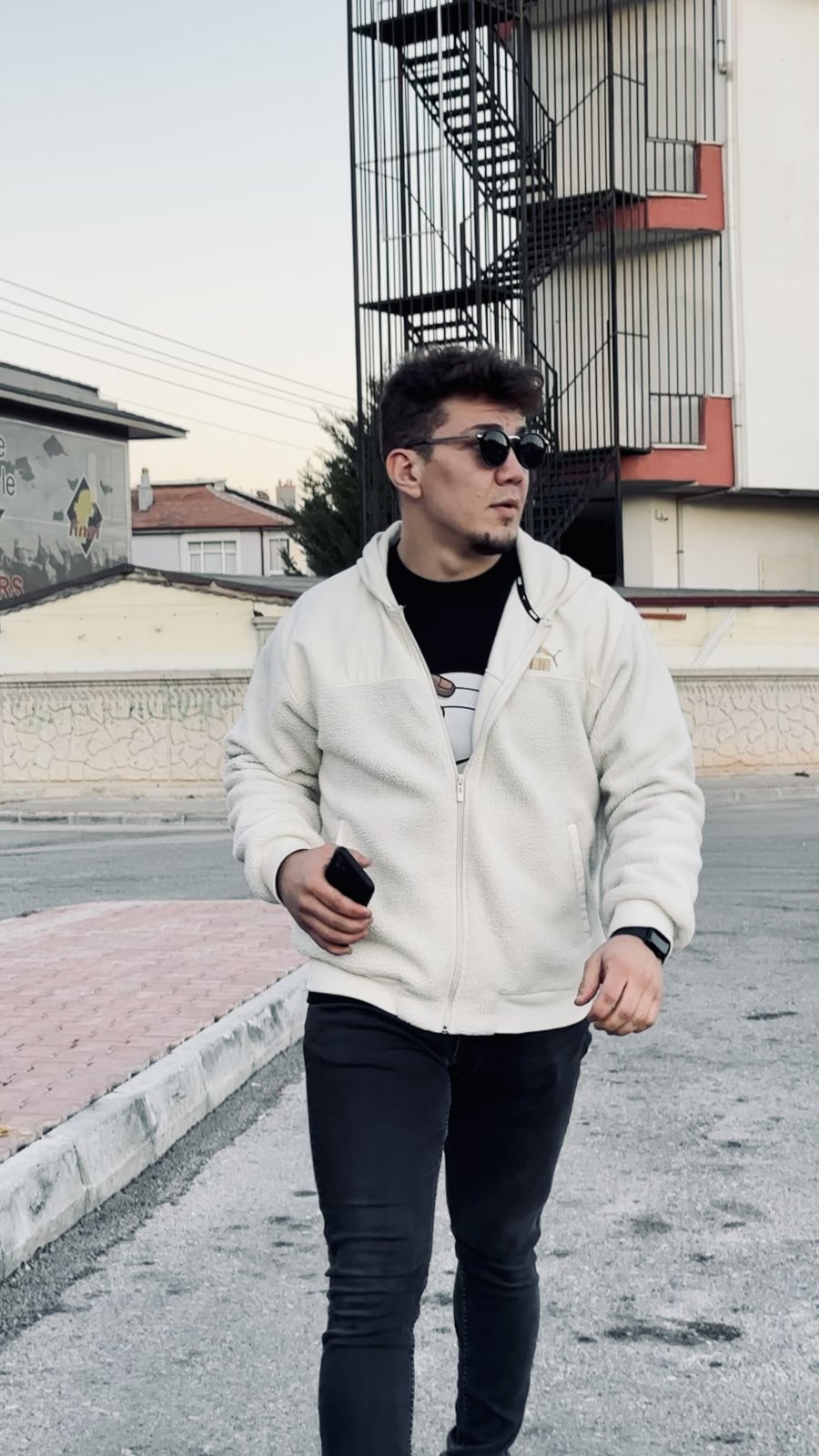 Model fotoğrafı 2