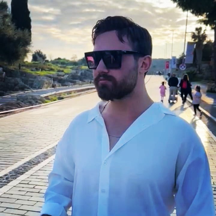 Model fotoğrafı 4