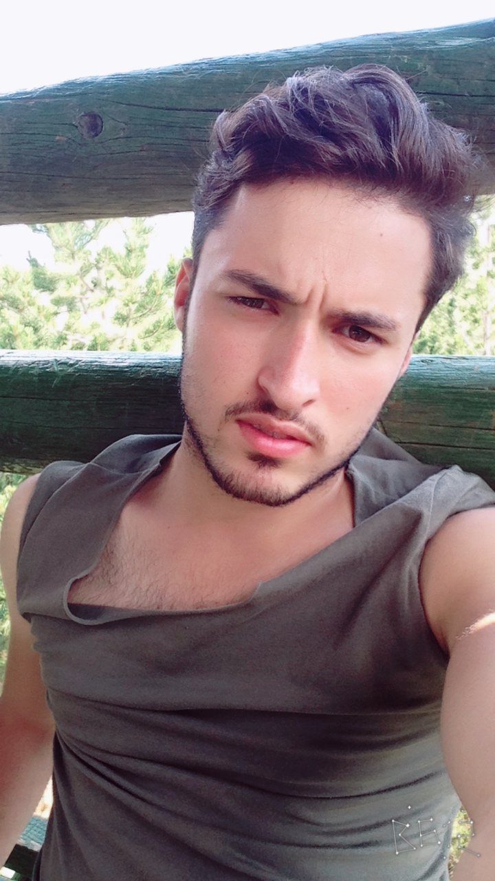 Model fotoğrafı 3