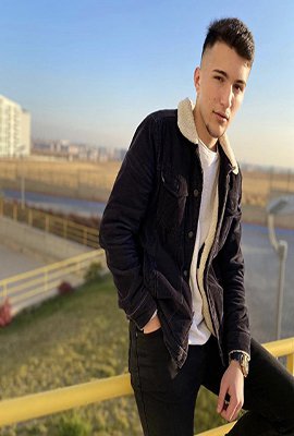 Model fotoğrafı 4