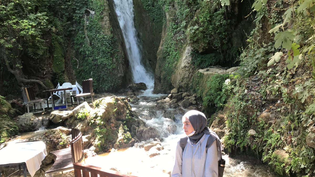 Model fotoğrafı 3