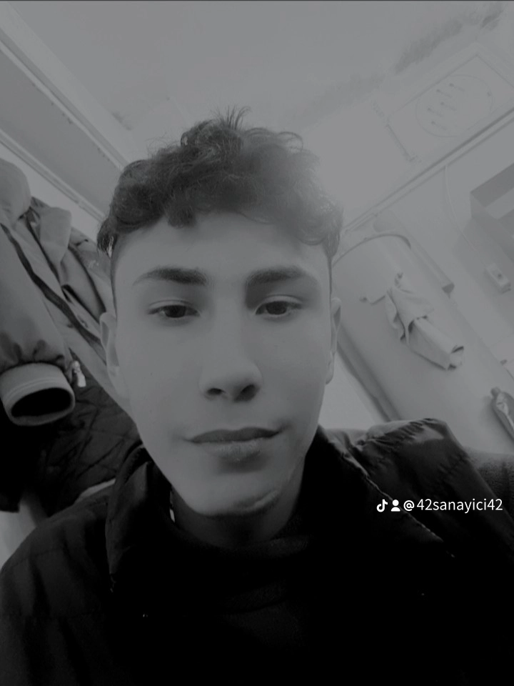 Model fotoğrafı 3