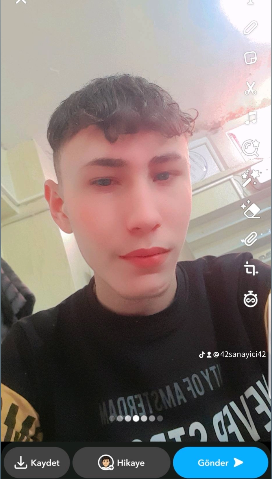 Model fotoğrafı 4